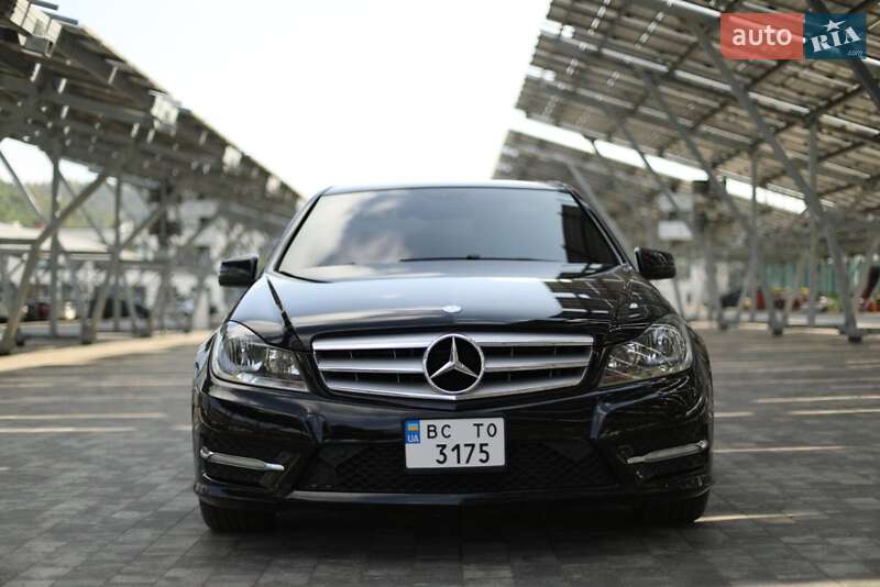 Седан Mercedes-Benz C-Class 2012 в Львове