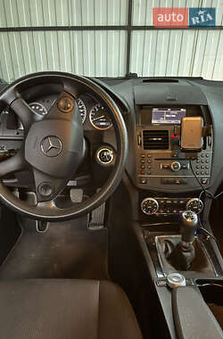 Универсал Mercedes-Benz C-Class 2010 в Дубно
