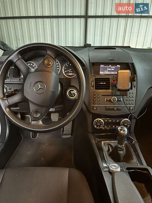 Универсал Mercedes-Benz C-Class 2010 в Дубно фото 3 Универсал Mercedes-Benz C-Class 2010 в Дубно
