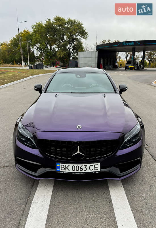 Седан Mercedes-Benz C-Class 2017 в Днепре