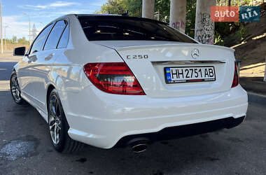 Седан Mercedes-Benz C-Class 2013 в 