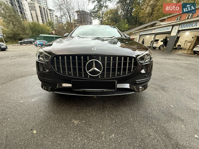 Седан Mercedes-Benz C-Class 2023 в Киеве