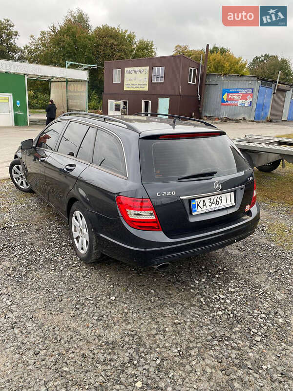 Универсал Mercedes-Benz C-Class 2011 в 