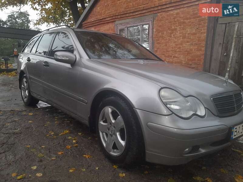 Универсал Mercedes-Benz C-Class 2002 в Новоукраинке
