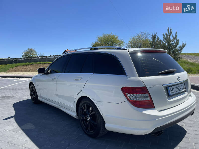 Универсал Mercedes-Benz C-Class 2008 в Мостиске