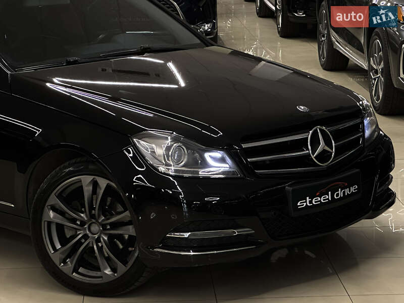 Седан Mercedes-Benz C-Class 2013 в Николаеве