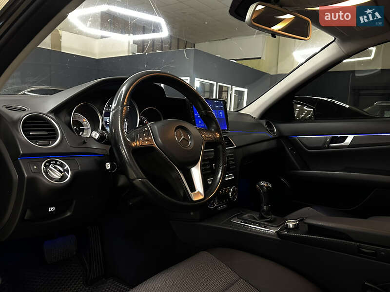 Седан Mercedes-Benz C-Class 2013 в Николаеве