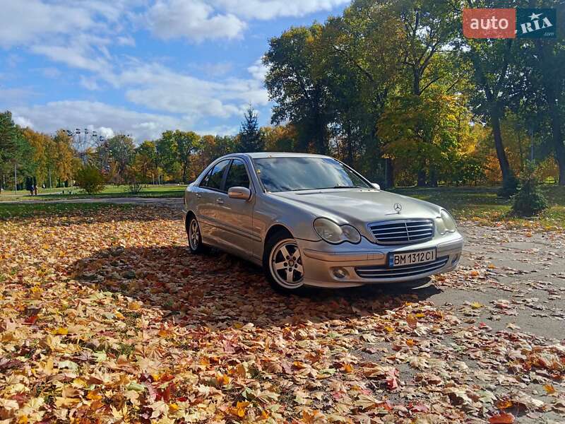 Седан Mercedes-Benz C-Class 2004 в 