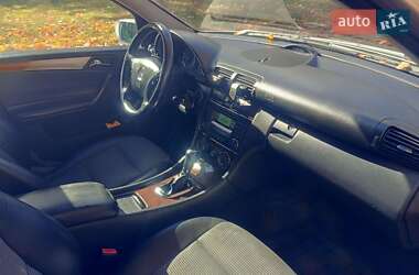 Седан Mercedes-Benz C-Class 2004 в 