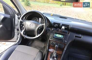 Седан Mercedes-Benz C-Class 2004 в 