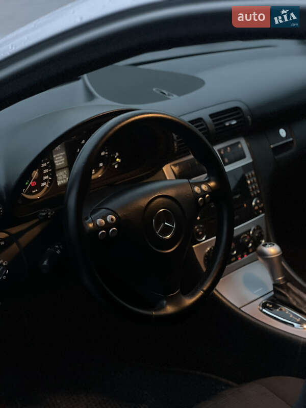 Седан Mercedes-Benz C-Class 2006 в Вінниці