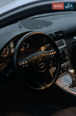 Седан Mercedes-Benz C-Class 2006 в 