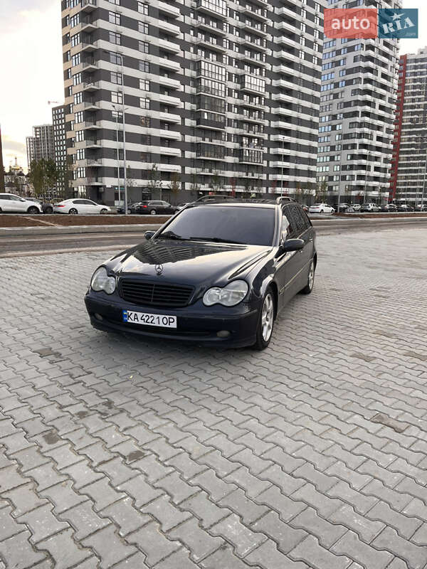 Универсал Mercedes-Benz C-Class 2001 в Киеве