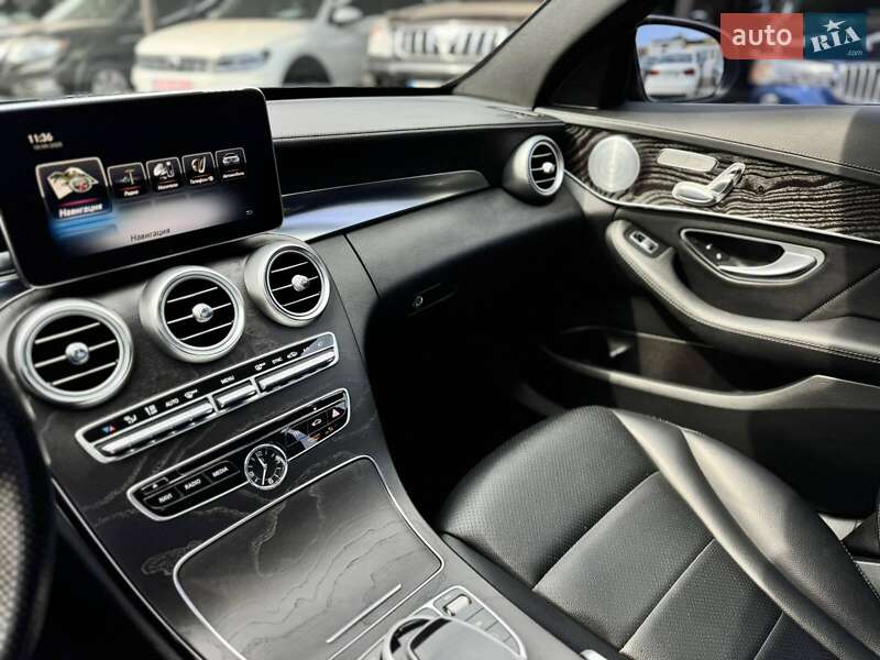 Седан Mercedes-Benz C-Class 2015 в Кривом Роге