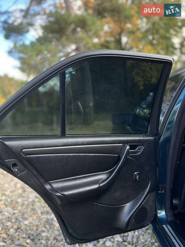 Седан Mercedes-Benz C-Class 1998 в Черновцах