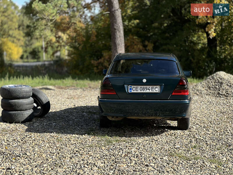 Седан Mercedes-Benz C-Class 1998 в Черновцах