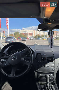 Седан Mercedes-Benz C-Class 2009 в 