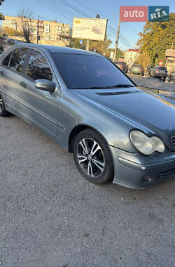 Седан Mercedes-Benz C-Class 2005 в Виннице