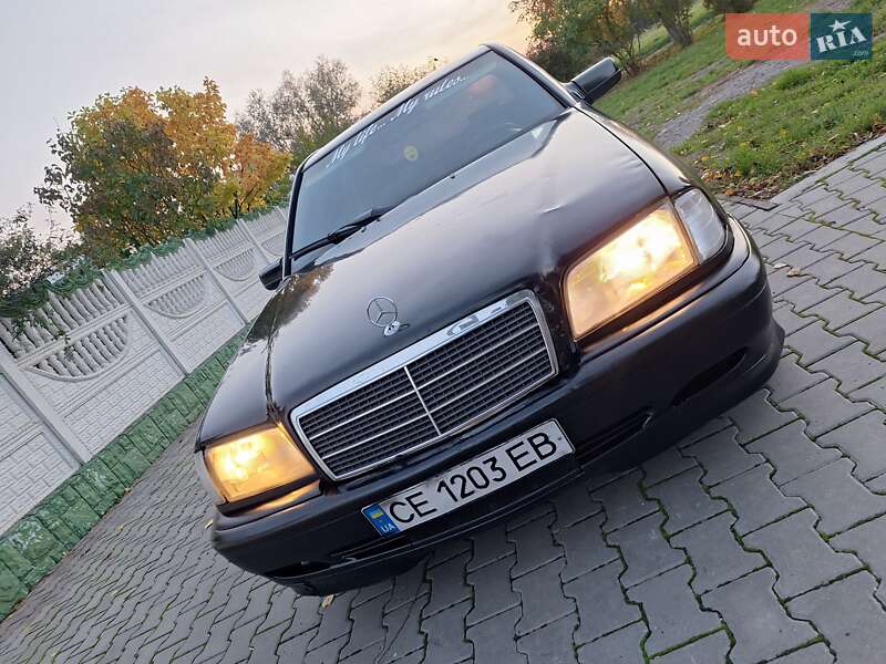 Седан Mercedes-Benz C-Class 1994 в Чернівцях