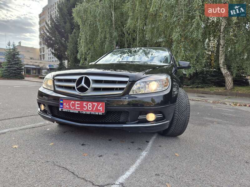 Седан Mercedes-Benz C-Class 2011 в Виннице