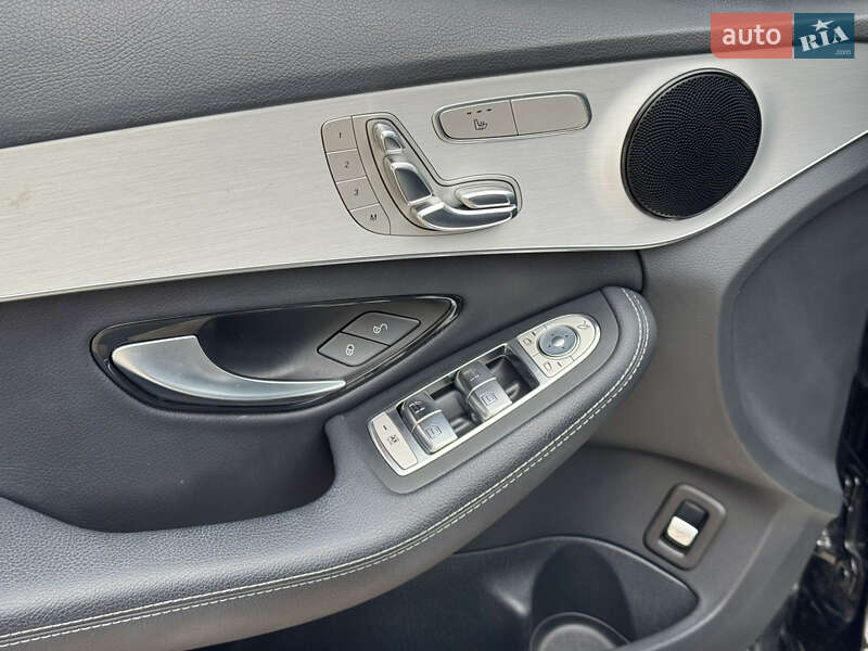 Седан Mercedes-Benz C-Class 2021 в Киеве