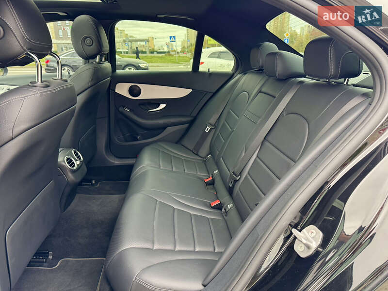Седан Mercedes-Benz C-Class 2021 в Киеве