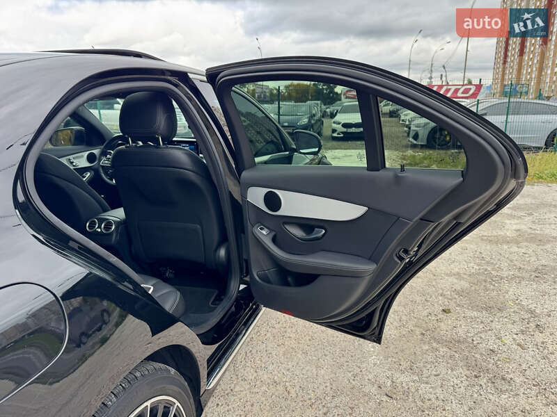 Седан Mercedes-Benz C-Class 2021 в Киеве