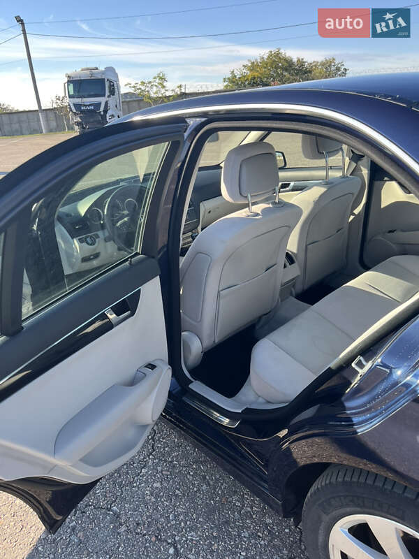 Седан Mercedes-Benz C-Class 2008 в Одессе