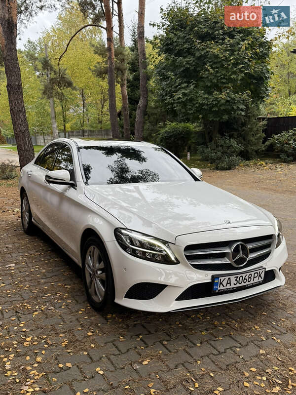 Седан Mercedes-Benz C-Class 2018 в Києві