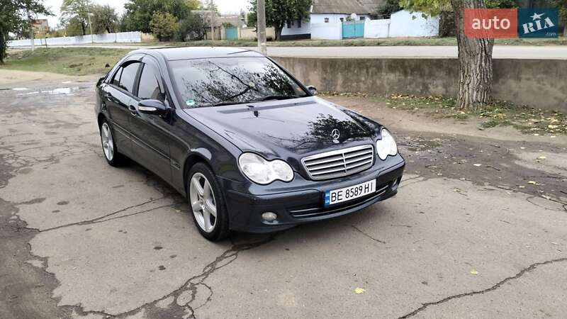 Седан Mercedes-Benz C-Class 2004 в Новій Одесі