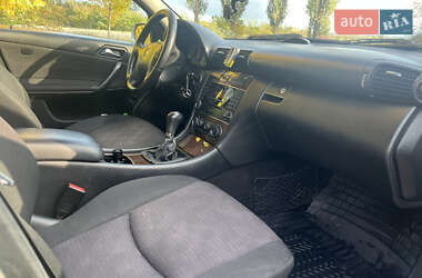 Універсал Mercedes-Benz C-Class 2004 в 