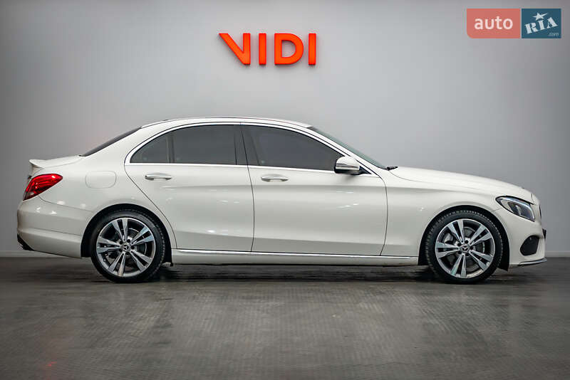 Седан Mercedes-Benz C-Class 2017 в Києві фото 4 Седан Mercedes-Benz C-Class 2017 в Києві