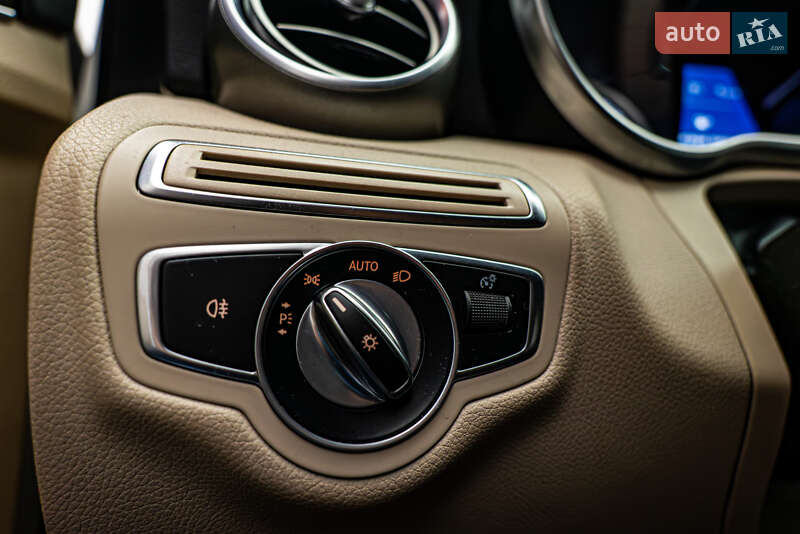 Седан Mercedes-Benz C-Class 2017 в Києві фото 17 Седан Mercedes-Benz C-Class 2017 в Києві