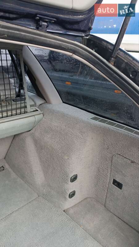 Универсал Mercedes-Benz C-Class 2000 в Бучаче