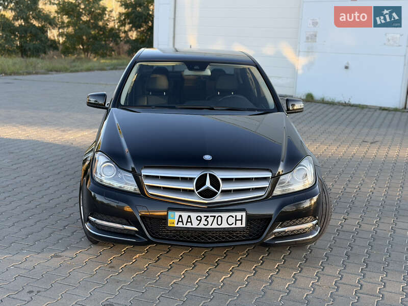 Седан Mercedes-Benz C-Class 2011 в Києві