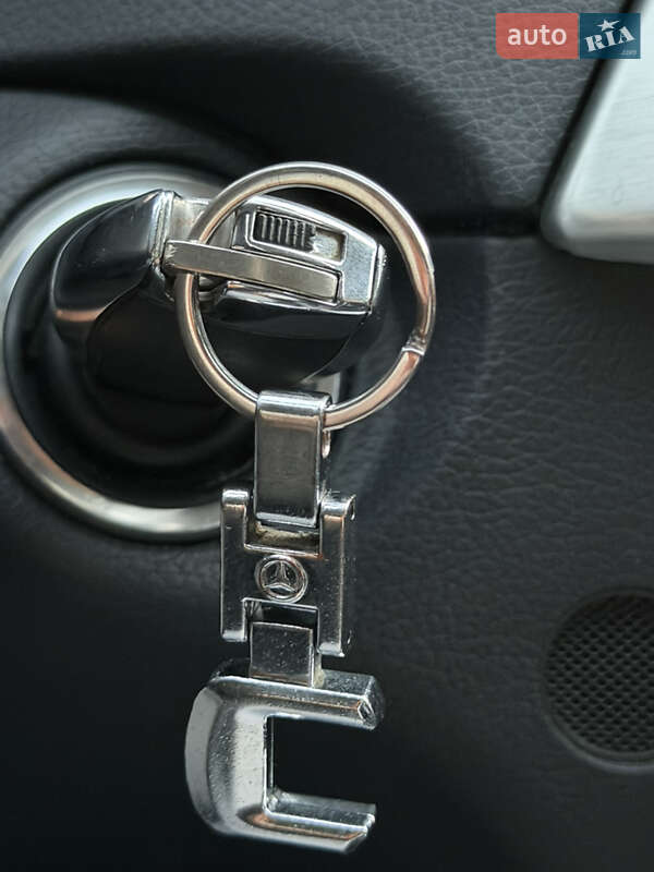 Седан Mercedes-Benz C-Class 2011 в Києві