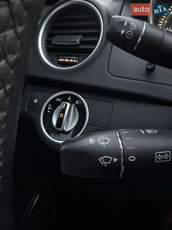 Седан Mercedes-Benz C-Class 2011 в Києві