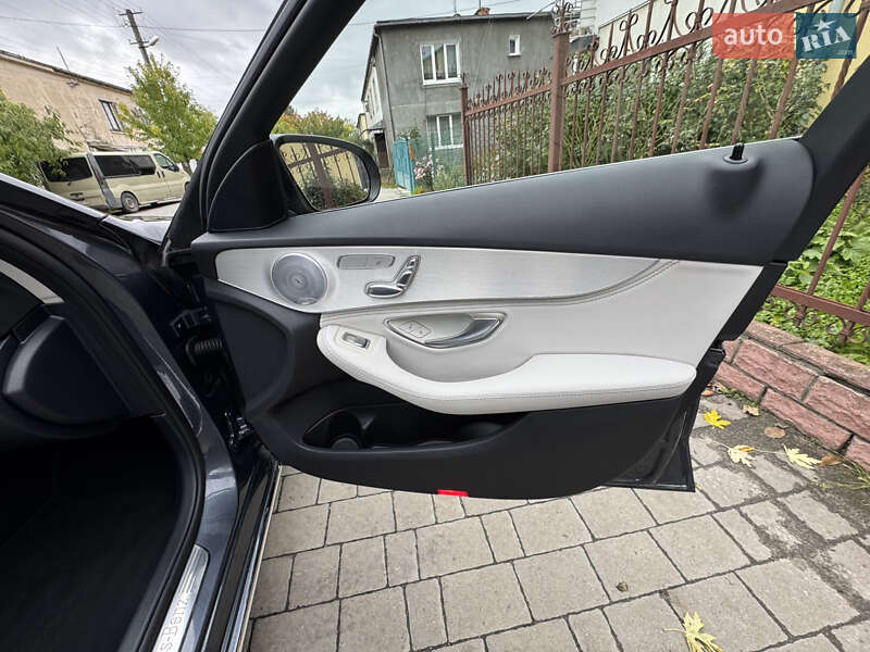 Седан Mercedes-Benz C-Class 2016 в Львове