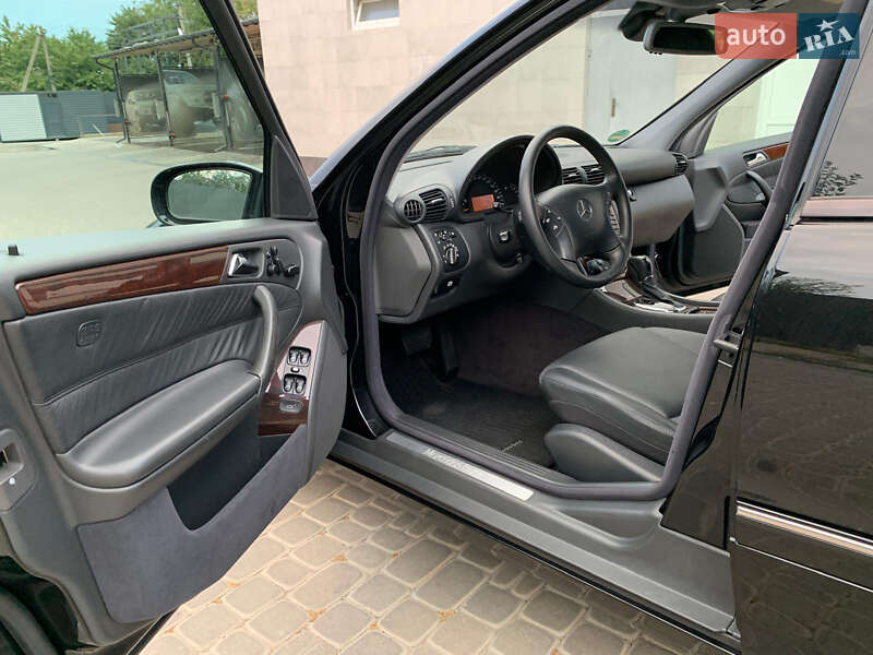 Седан Mercedes-Benz C-Class 2003 в Нестерварке фото 16 Седан Mercedes-Benz C-Class 2003 в Нестерварке