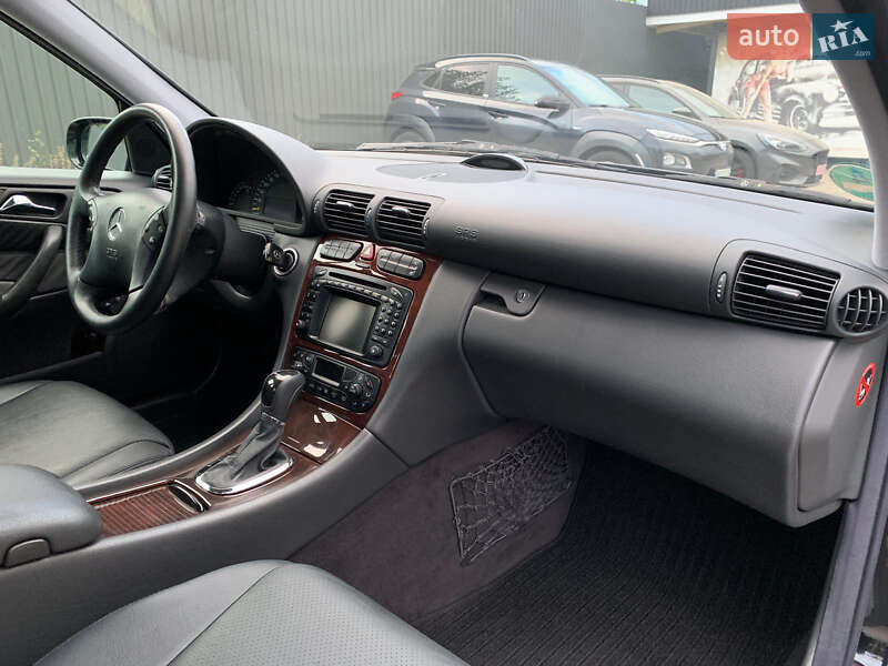 Седан Mercedes-Benz C-Class 2003 в Нестерварке фото 20 Седан Mercedes-Benz C-Class 2003 в Нестерварке