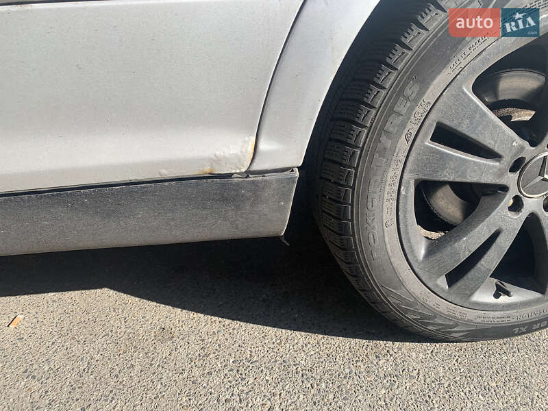 Седан Mercedes-Benz C-Class 2000 в Киеве