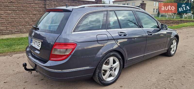 Універсал Mercedes-Benz C-Class 2011 в Дубні