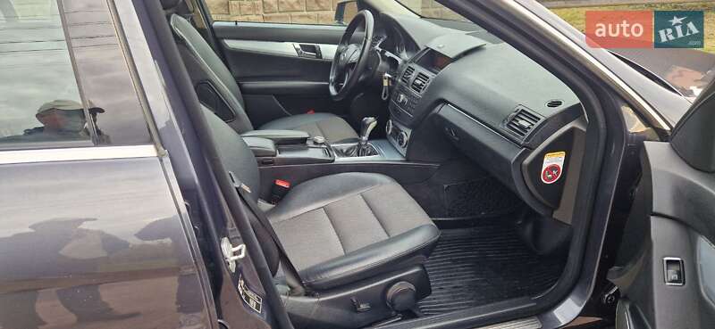 Універсал Mercedes-Benz C-Class 2011 в Дубні