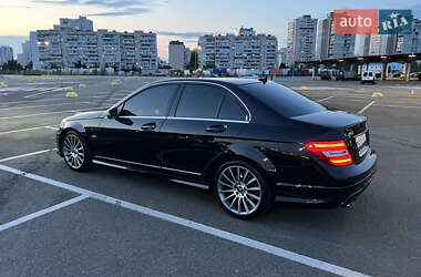 Седан Mercedes-Benz C-Class 2011 в Киеве