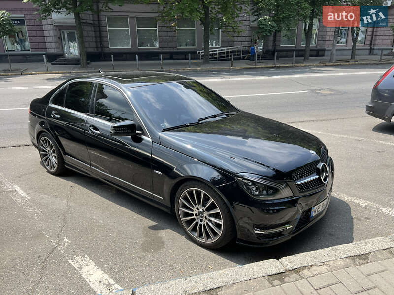 Седан Mercedes-Benz C-Class 2011 в Києві фото 15 Седан Mercedes-Benz C-Class 2011 в Києві