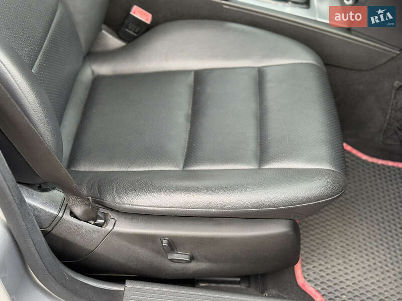 Седан Mercedes-Benz C-Class 2012 в Днепре
