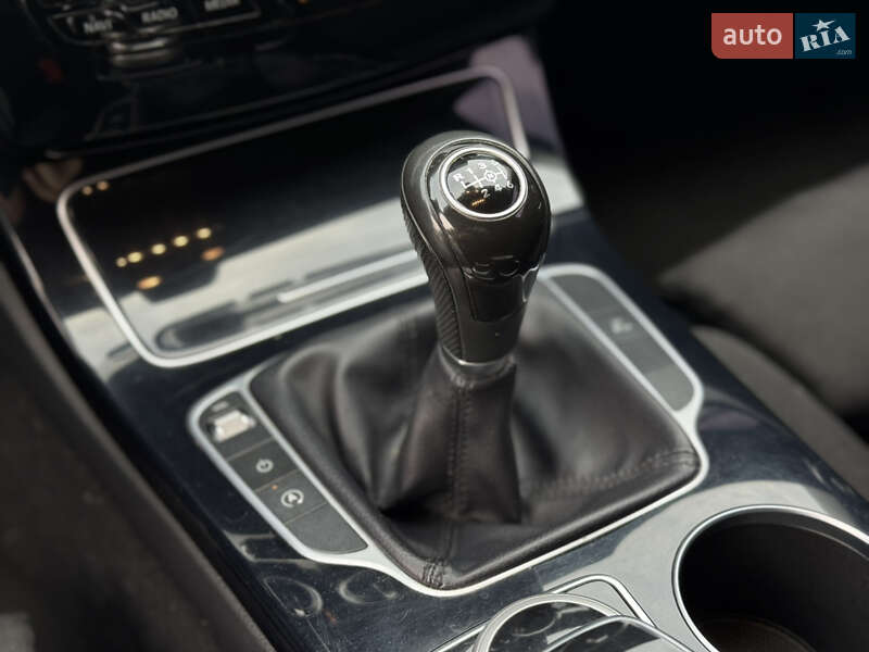 Универсал Mercedes-Benz C-Class 2015 в Киеве