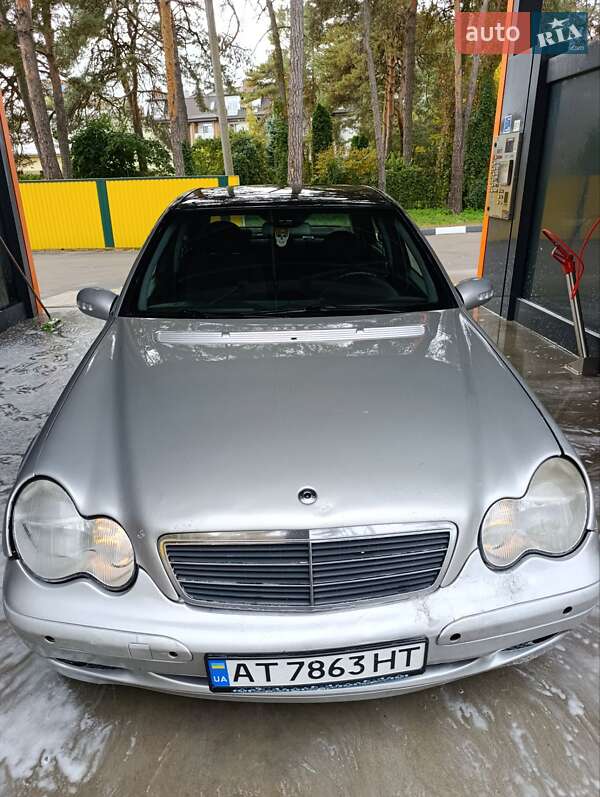 Седан Mercedes-Benz C-Class 2001 в Житомире