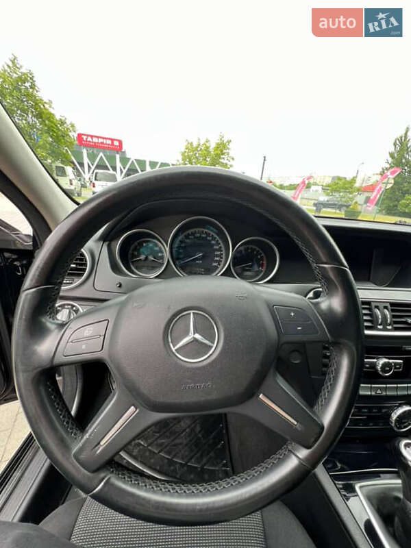 Седан Mercedes-Benz C-Class 2011 в Волковинцы фото 7 Седан Mercedes-Benz C-Class 2011 в Волковинцы