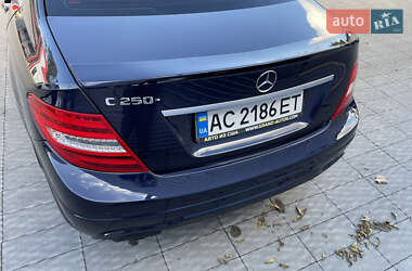 Седан Mercedes-Benz C-Class 2012 в 